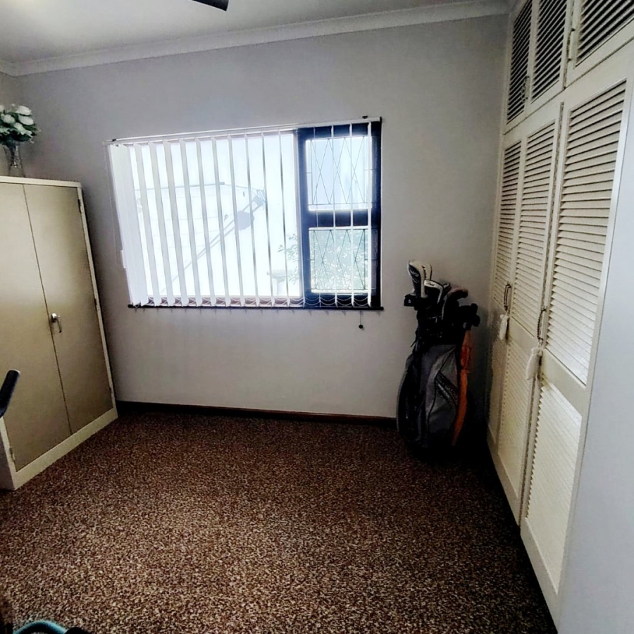 5 Bedroom Property for Sale in Vincent Heights Eastern Cape